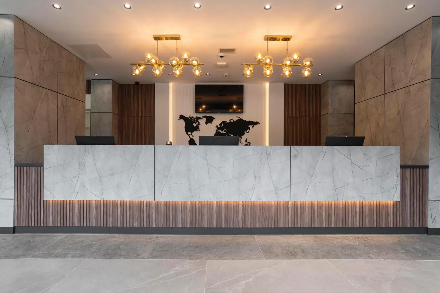 Best Western Trabzon resepsiyonunun uygulanmış tasarımı