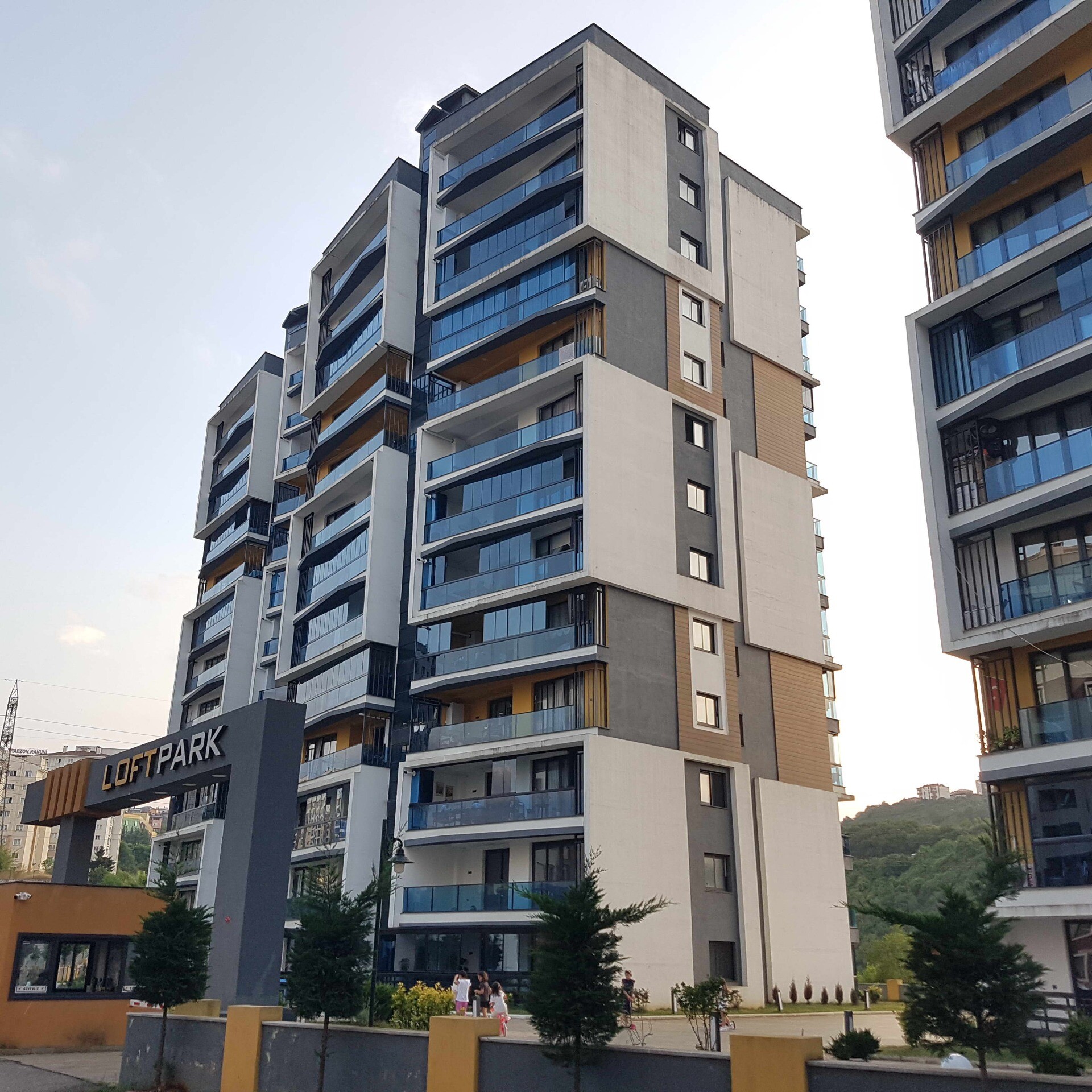 Loft Park Residence Trabzon konut projesi bina tabelası ve cephe görünümü - EÖÇ Mimarlık